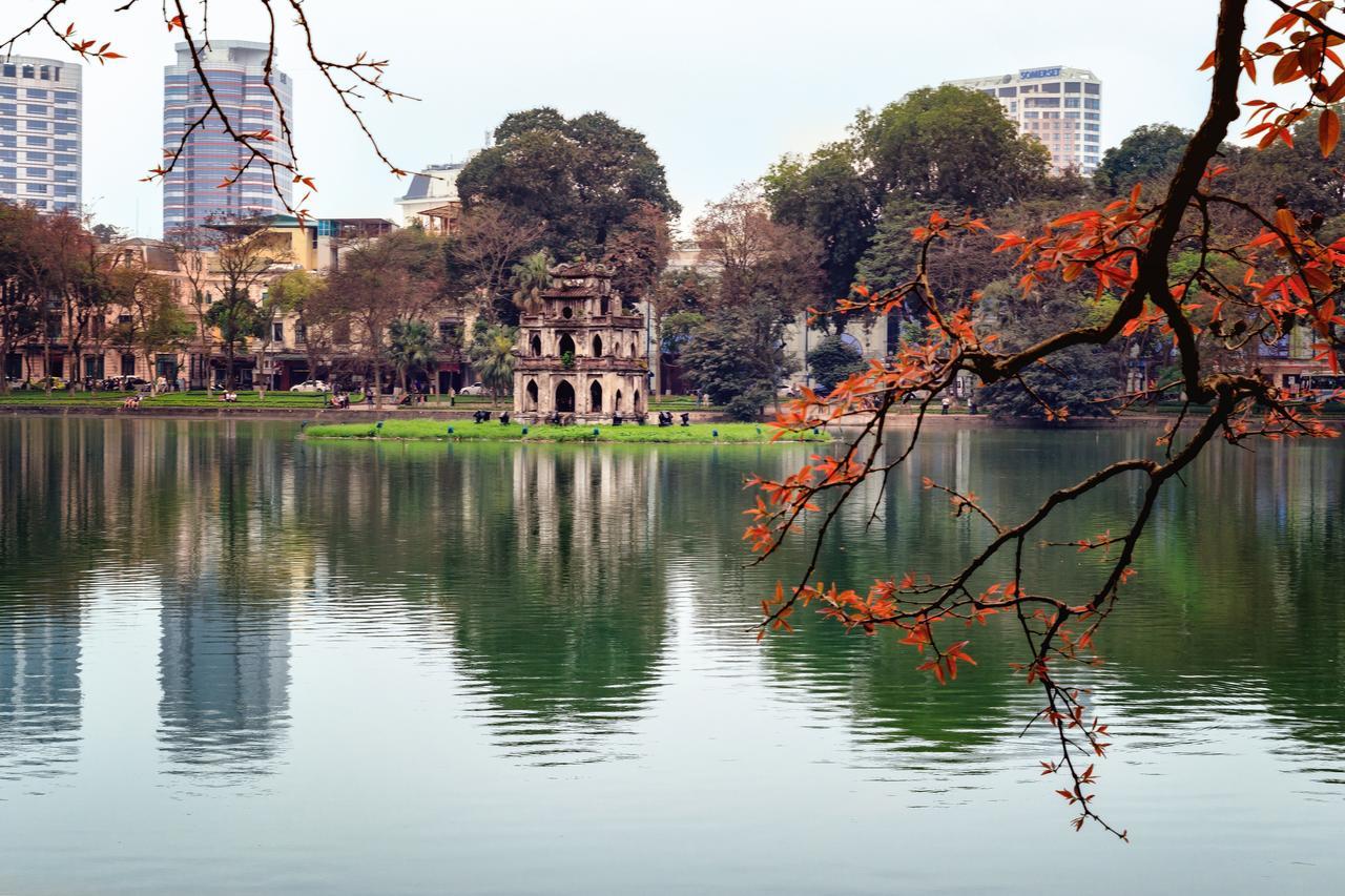 Halley Hostel Hanoi Buitenkant foto